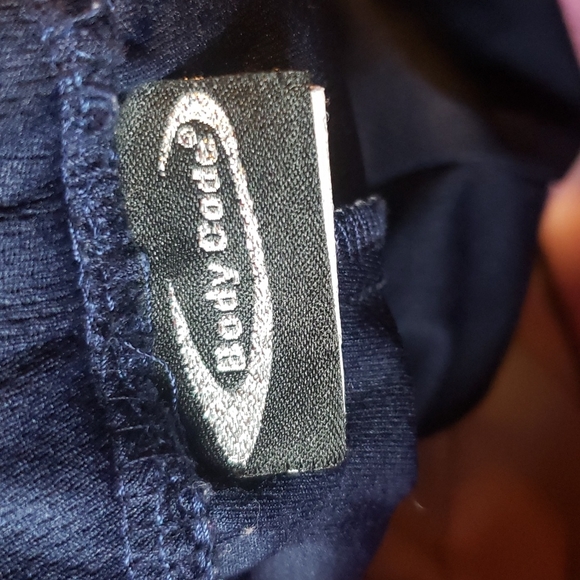 Shorts - Picture 2 of 4